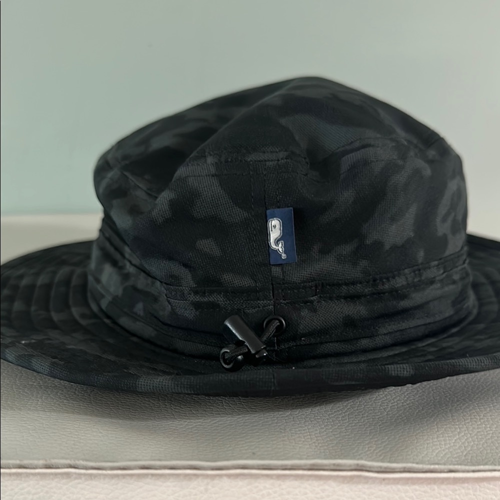Vineyard Vines Dark Camo Bucket Hat size M/L - Picture 4 of 4